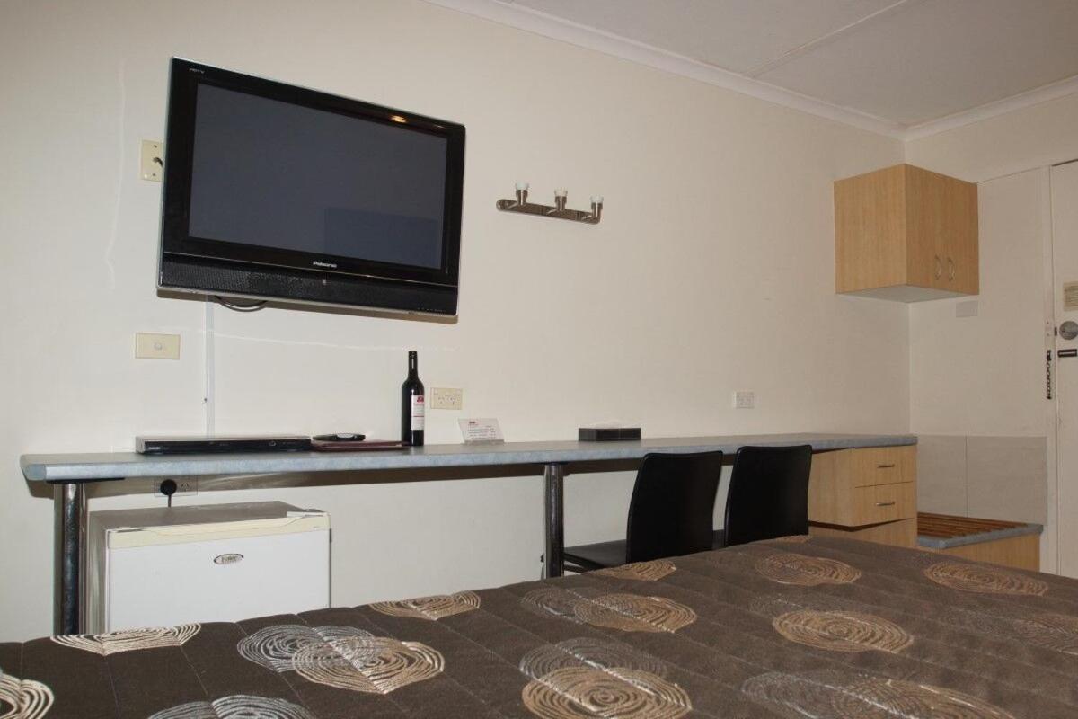 Edinburgh Motor Inn Уорагъл Екстериор снимка