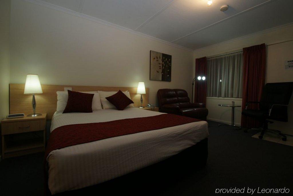 Edinburgh Motor Inn Уорагъл Стая снимка