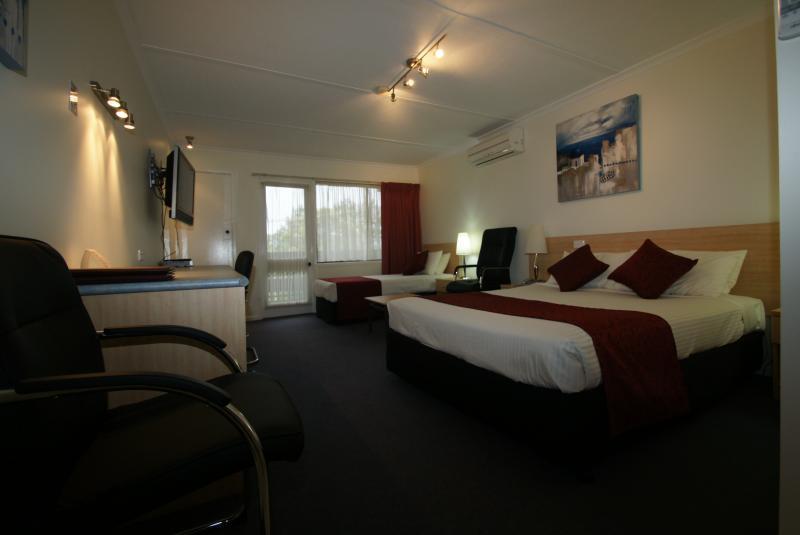 Edinburgh Motor Inn Уорагъл Екстериор снимка