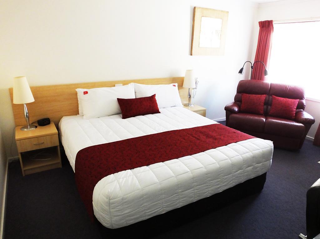 Edinburgh Motor Inn Уорагъл Екстериор снимка
