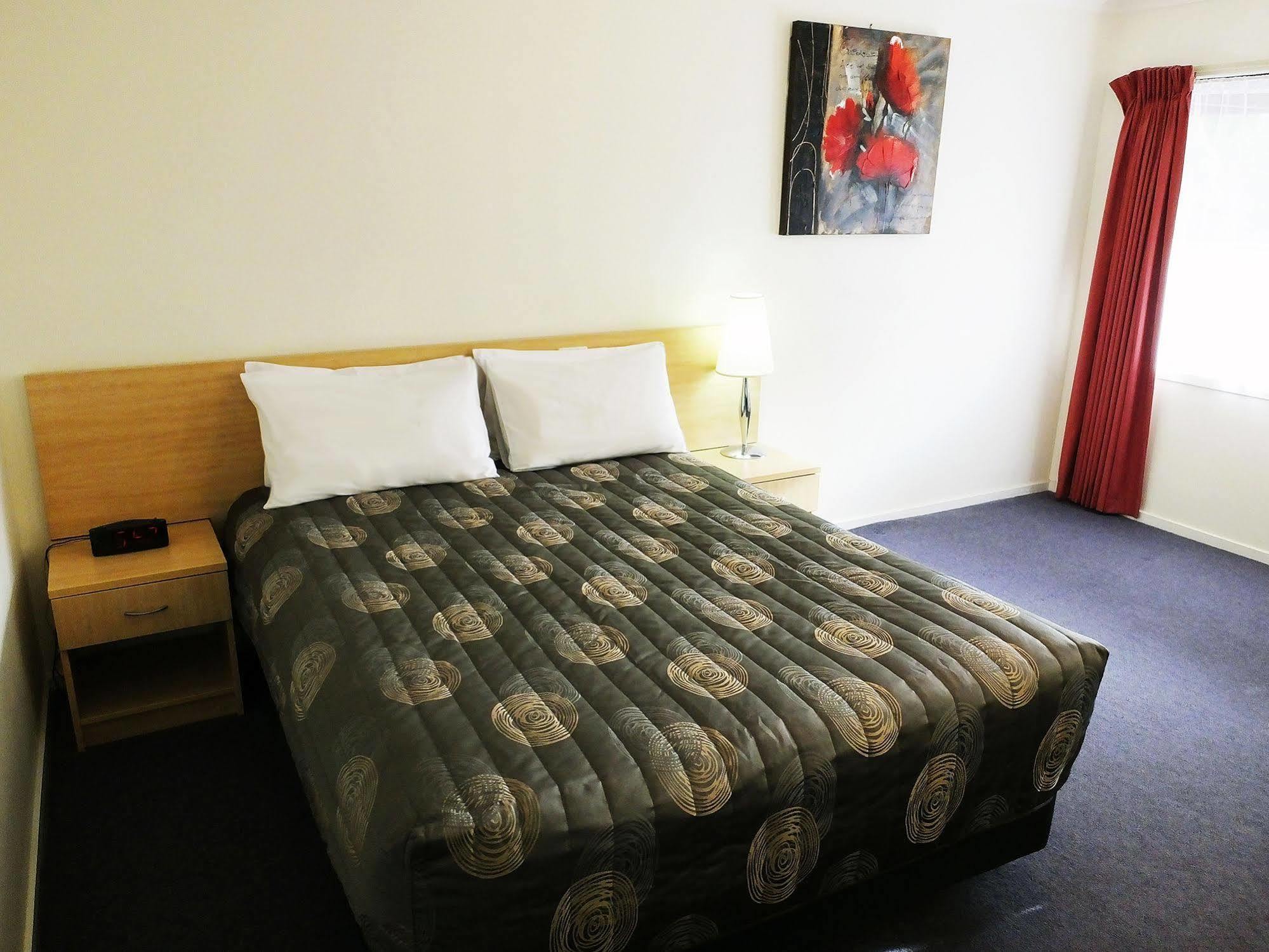 Edinburgh Motor Inn Уорагъл Екстериор снимка